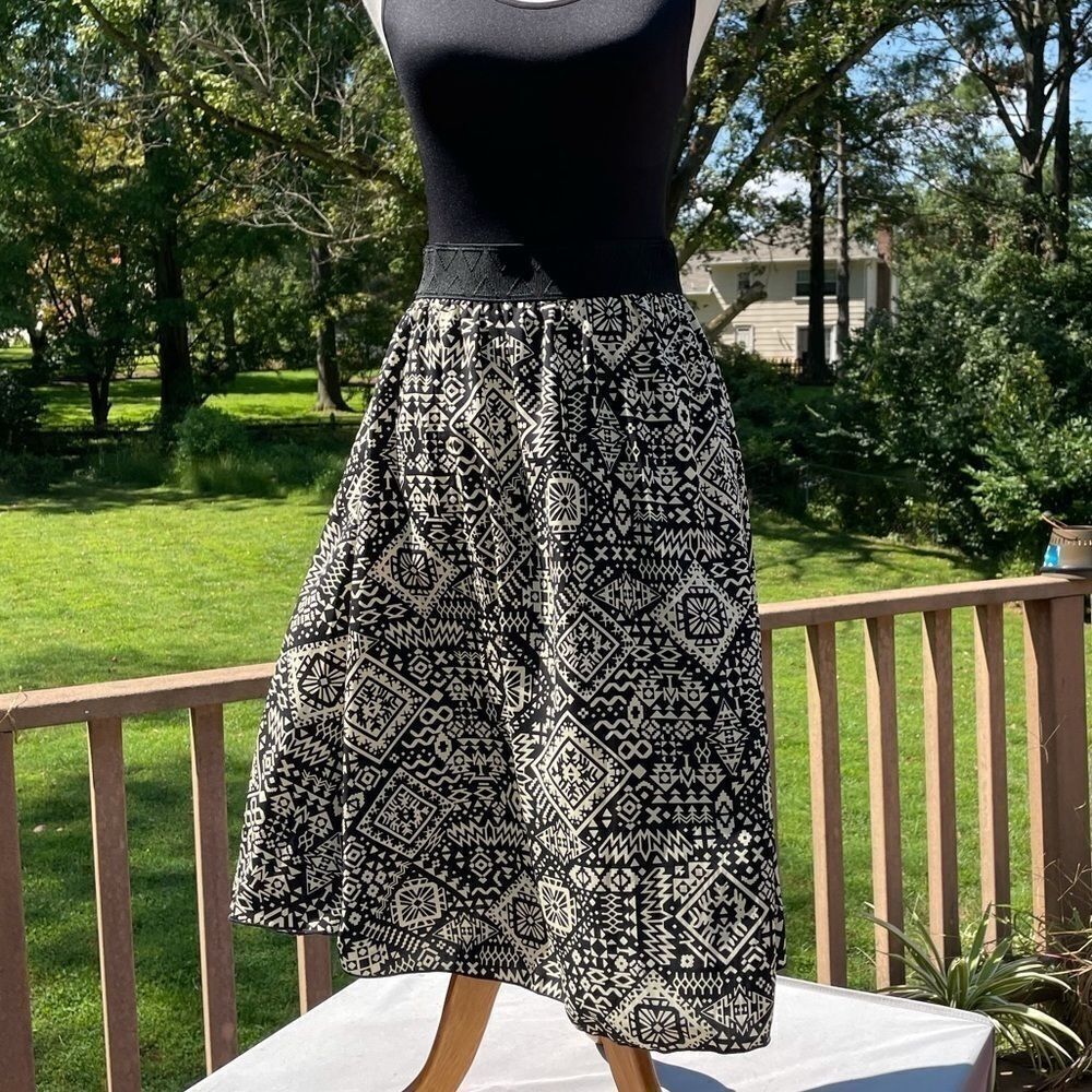 Black and cream Lola-Lularoe